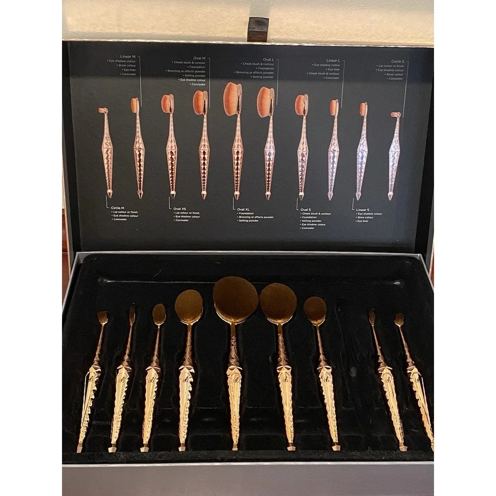 Innovation IA Beauty Oval Mermaid Makeup 10-Pc Brush Set NEW (Missing 1 Brush) - Picture 1 of 5